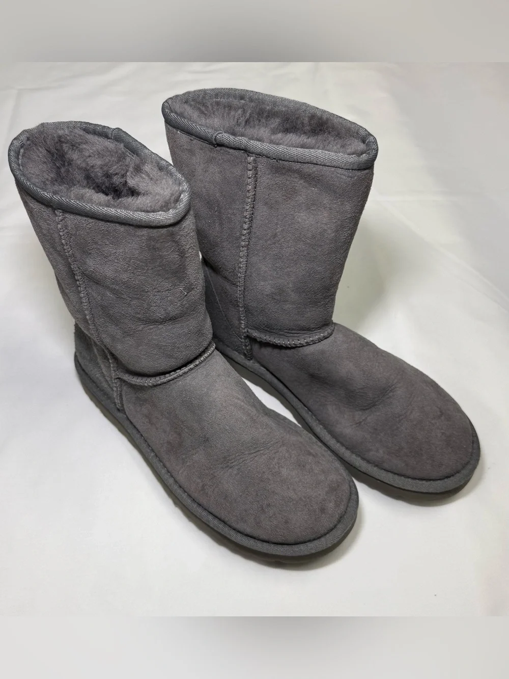UGG Australia Boots Women's size 7 - Gray